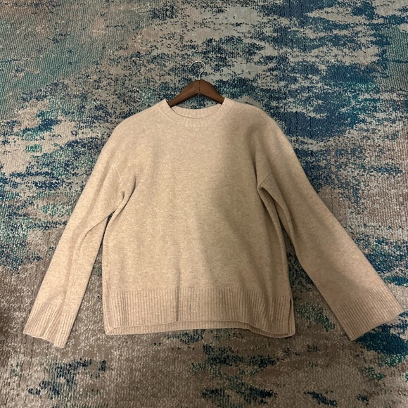 Reformation Sweater - Picture 3 of 6